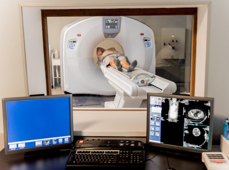 الحالات غير المناسبة للأشعة التداخلية: متى لا تكون الخيار الأمثل للعلاج؟